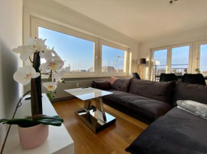 Luxury 3 bedroom apartment on the top floor with panoramic view